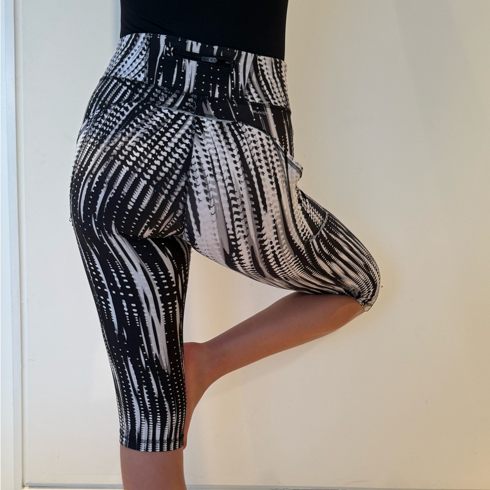 Saucony Monochrome Women's Leggings